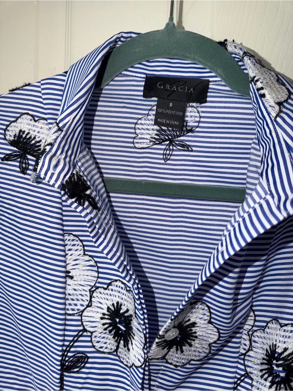 Gracia Blue & White Striped Floral Ruffle Button-Down Shirt - Picture 2 of 3